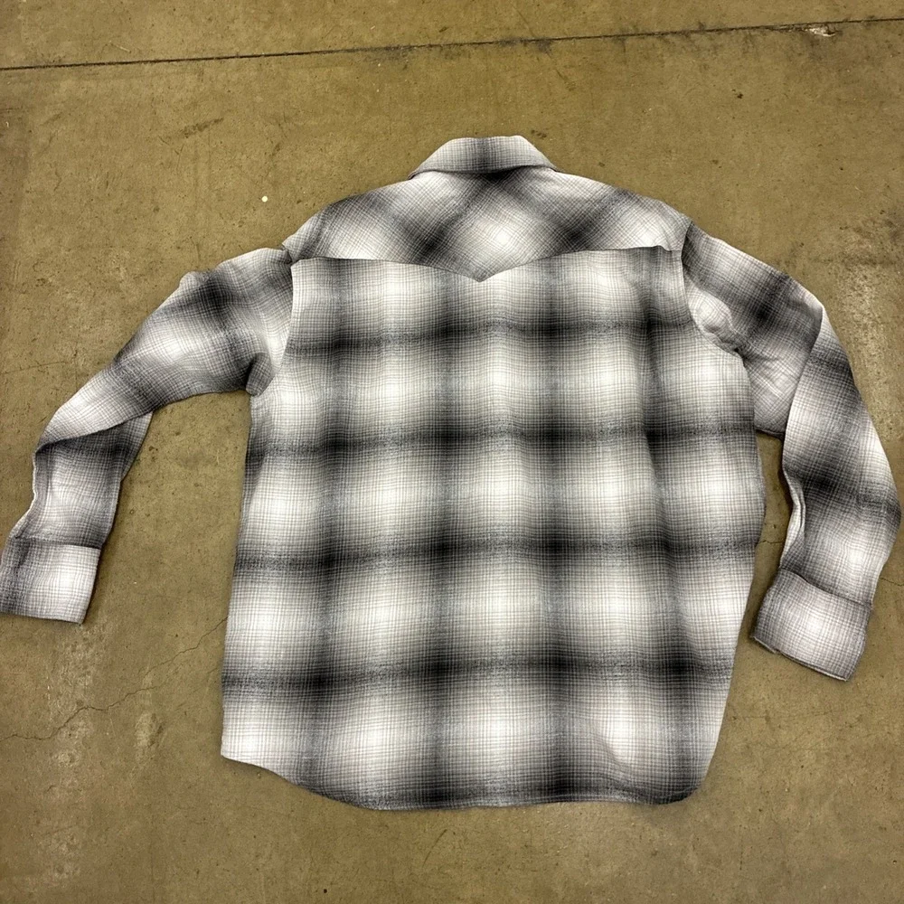 Levis Men's Shadow Plaid Check Flannel Western Shirt - Size M (relaxed fit)